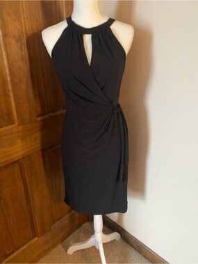 Sleeveless Black Midi Dress with Keyhole Halter and Side Tie